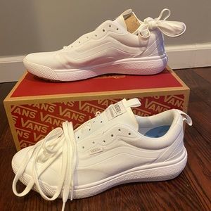 NWT Vans Ultrarange EXO White, 9.5 womens/8 mens